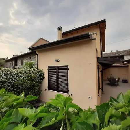 La Suggestiva Residenza Ortaia Prázdninový dům *